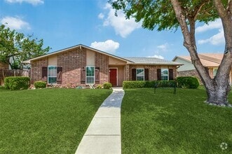 Building Photo - 8117 Kensington Dr