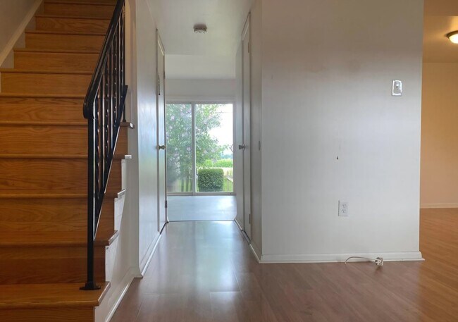 Foto del edificio - 8514 Fortune Pl