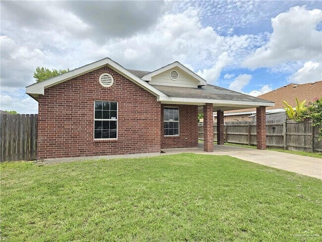 Building Photo - 3901 Mac Dr