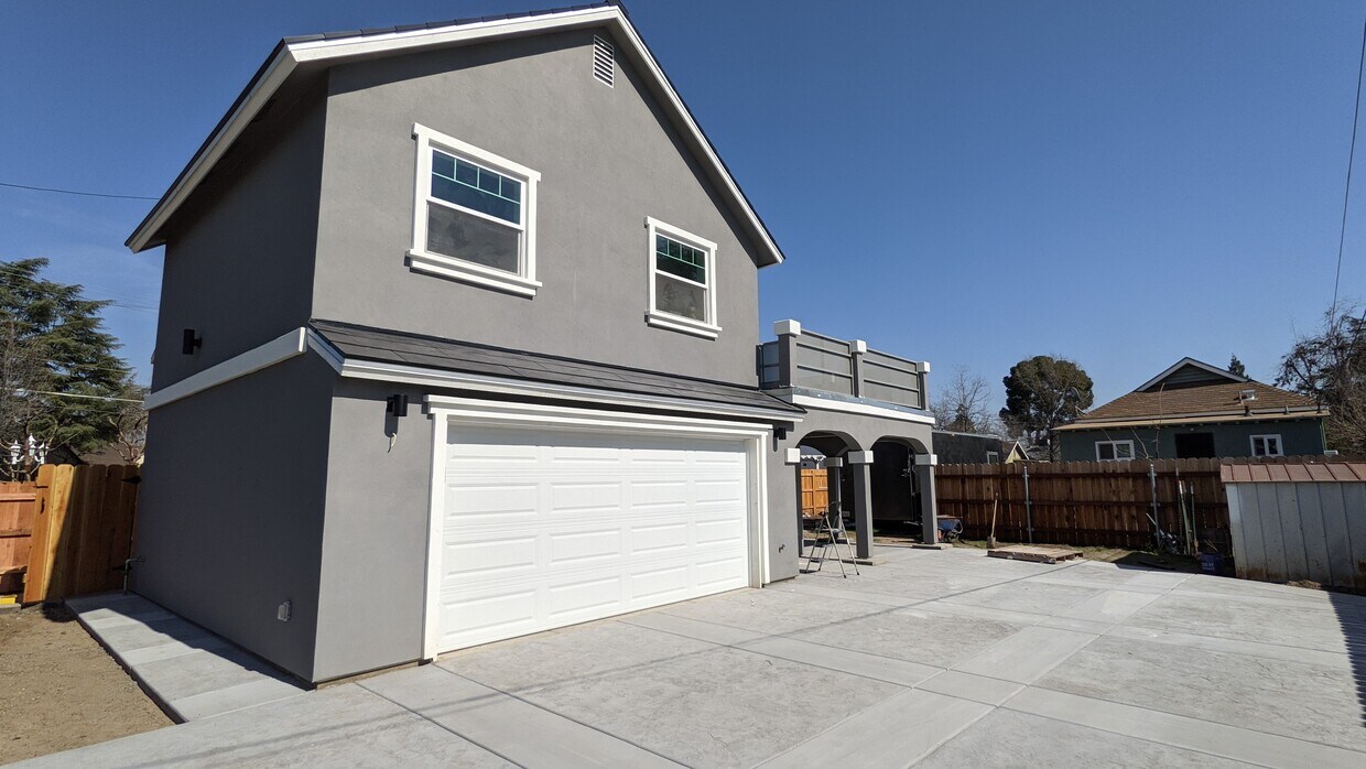 Foto del edificio - 320 Osmun Ave