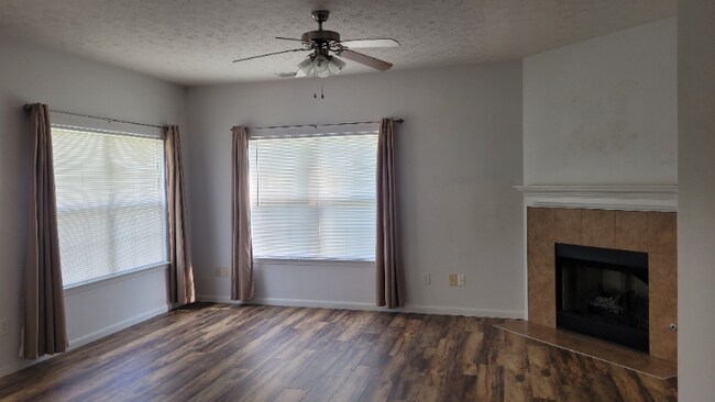 Foto del edificio - 4211 Washington Blvd