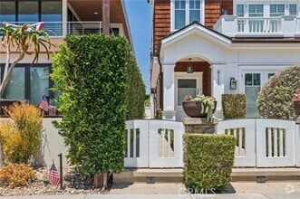 Building Photo - 611 Marigold Ave