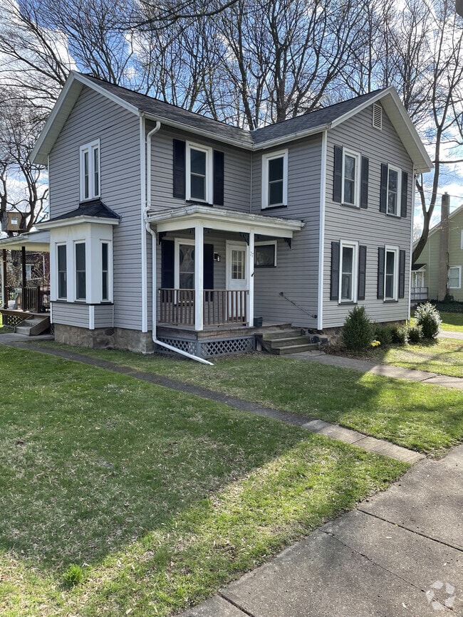 Building Photo - 77 Roselawn Ave