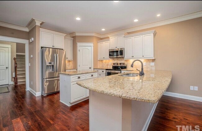 Foto del edificio - 79 Falconridge Dr