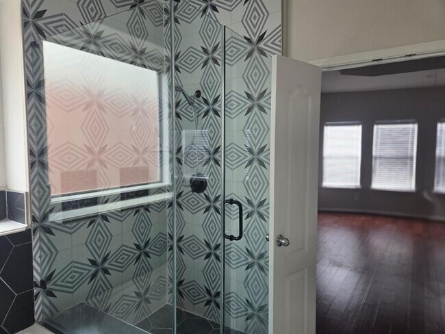 Foto del edificio - 24302 Cornell Park Ln
