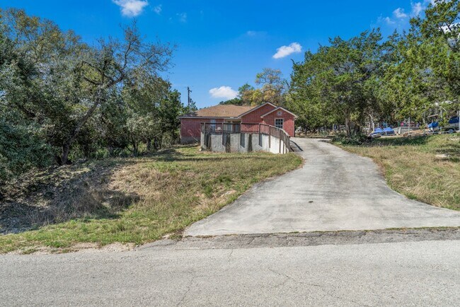 Building Photo - 221 N Scenic Loop