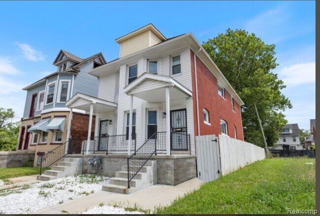 Foto del edificio - 885 Clairmount Ave