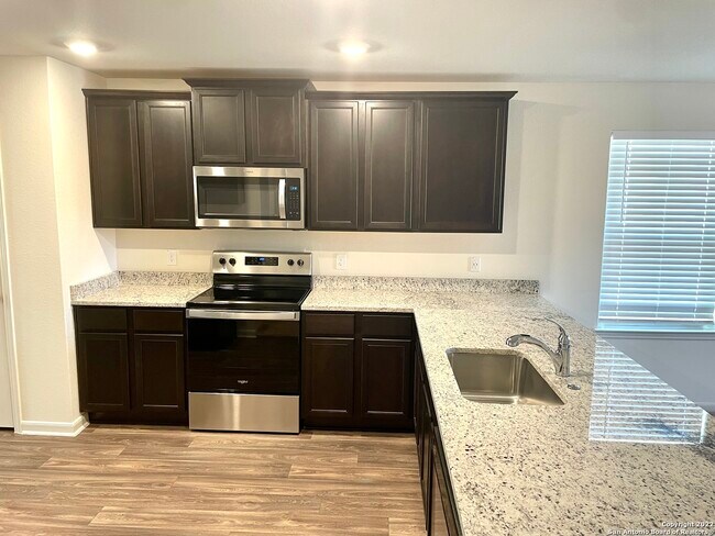 Foto del edificio - 11023 Chatham Ct