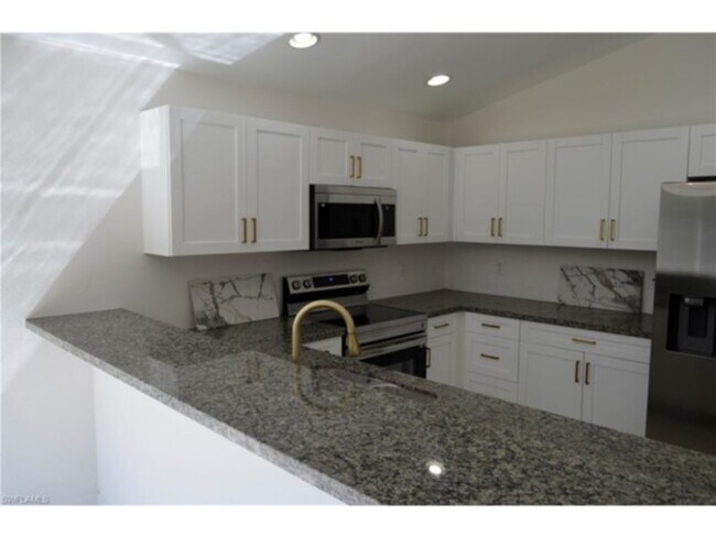 Foto del edificio - ANNUAL RENTAL - LEHIGH ACRES