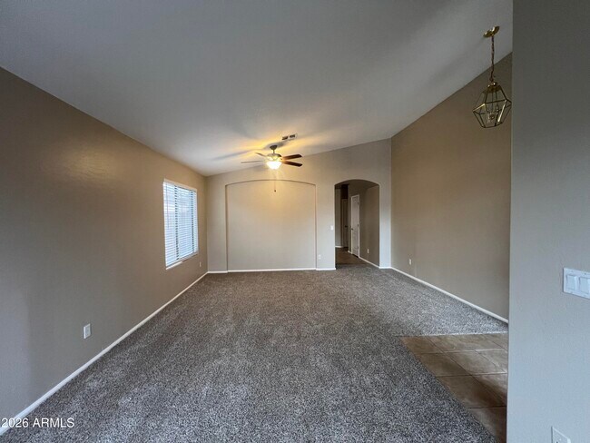 Foto del edificio - 8749 E Obispo Ave