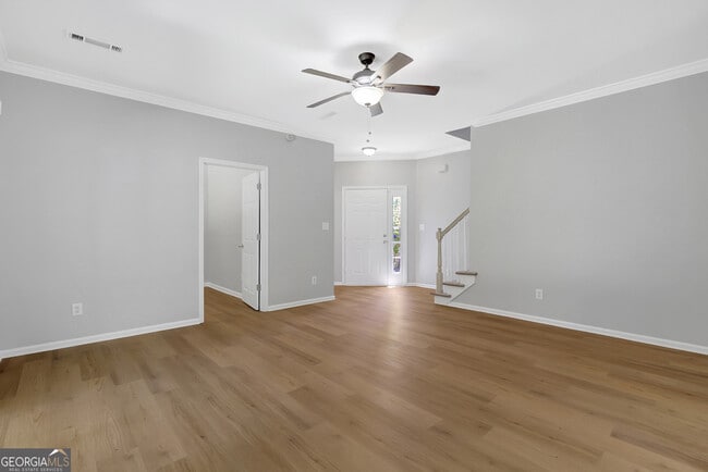 Building Photo - 569 N Fairfield Dr