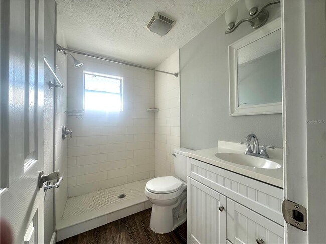 Foto del edificio - 306 Lake Millsite Rd