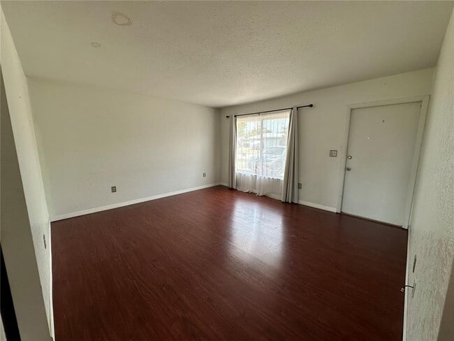 Building Photo - 8575 Alam Ave