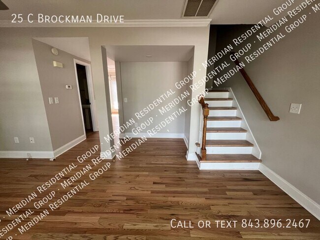 Foto del edificio - 25 Brockman Dr