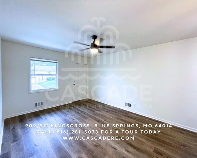 Building Photo - 911 SW Kingscross Rd