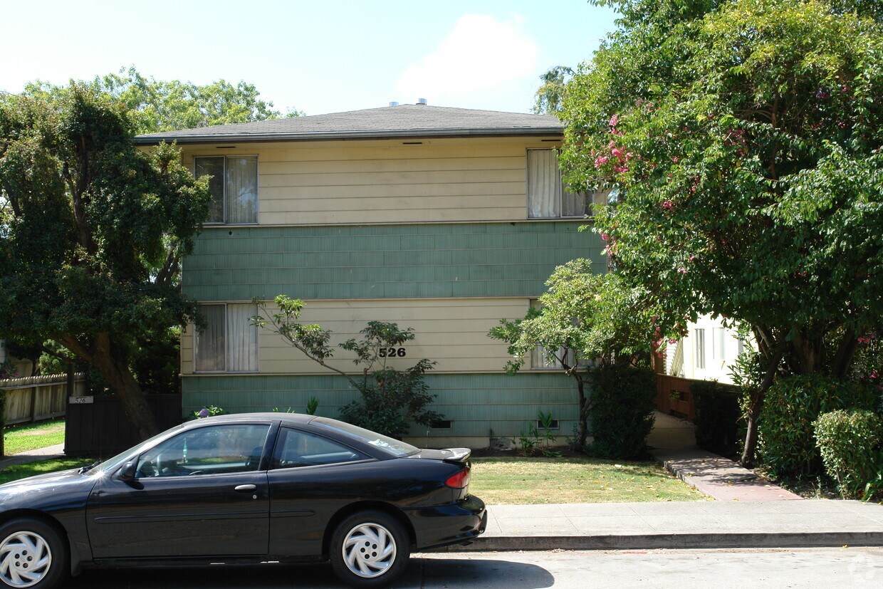 Building Photo - 526 19th Ave