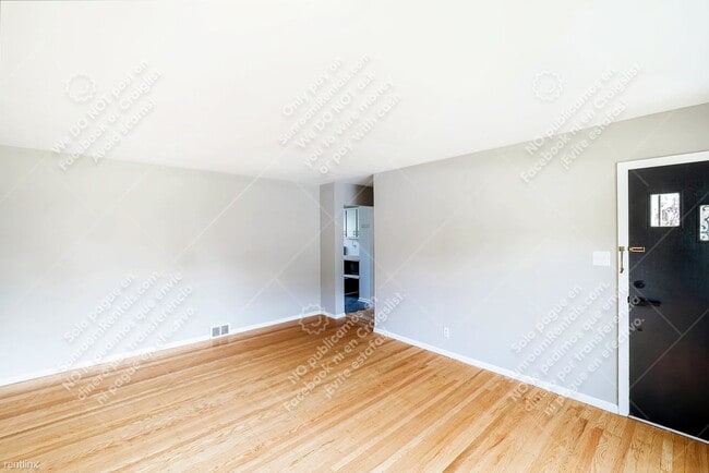 Building Photo - 3 br, 1 bath Duplex - 5849 Brouse Ave