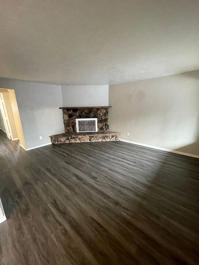 Foto del edificio - Pet Friendly 2 Bedroom in Lebanon!