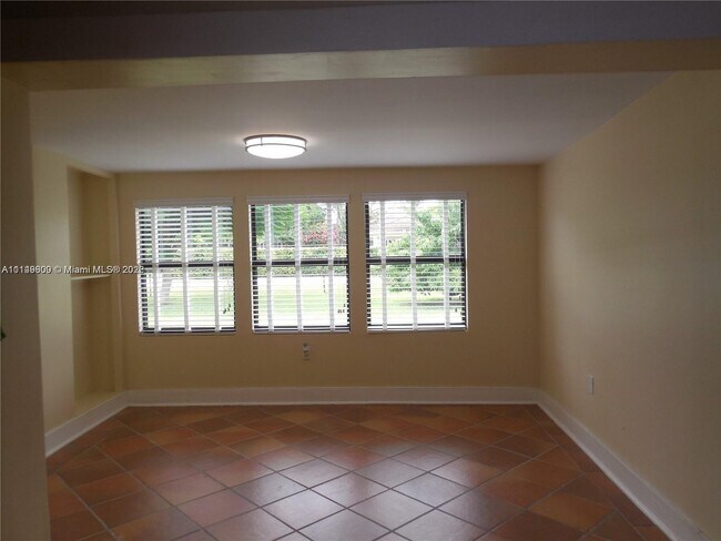 Foto del edificio - 10621 SW 111th St