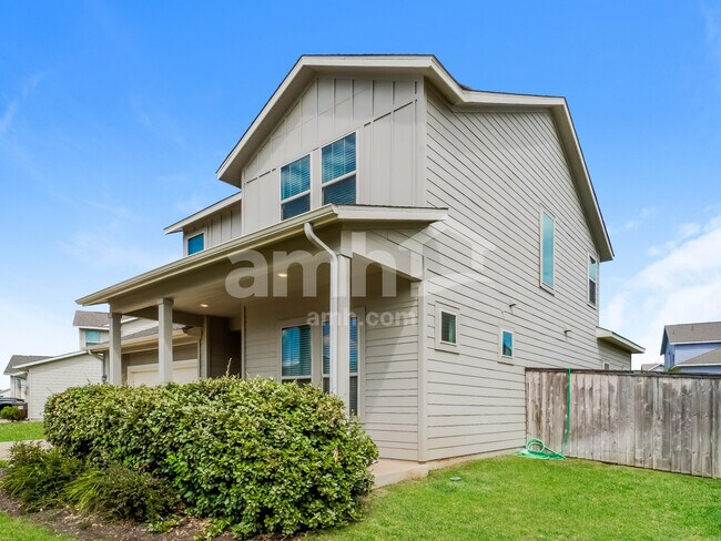 Foto del edificio - 5717 Gerard Dr