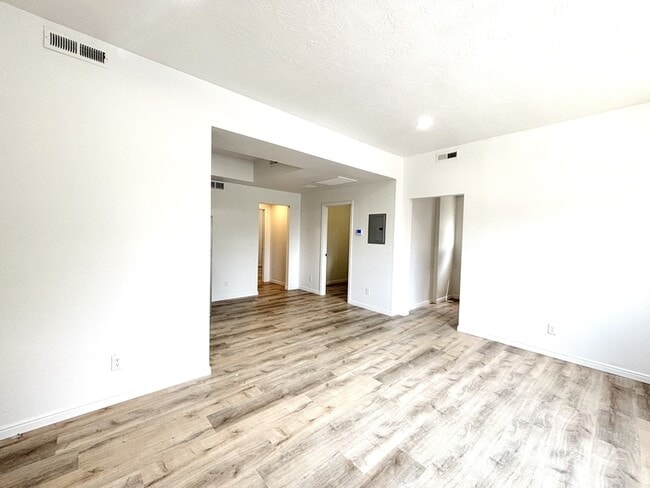 Building Photo - 1090 S 1100 E