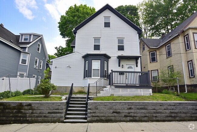 Building Photo - 43 Rosseter St