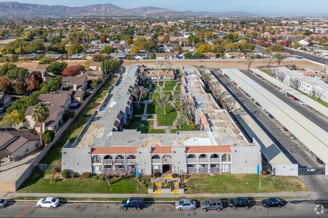 Foto aérea - Villa Sierra Apartments