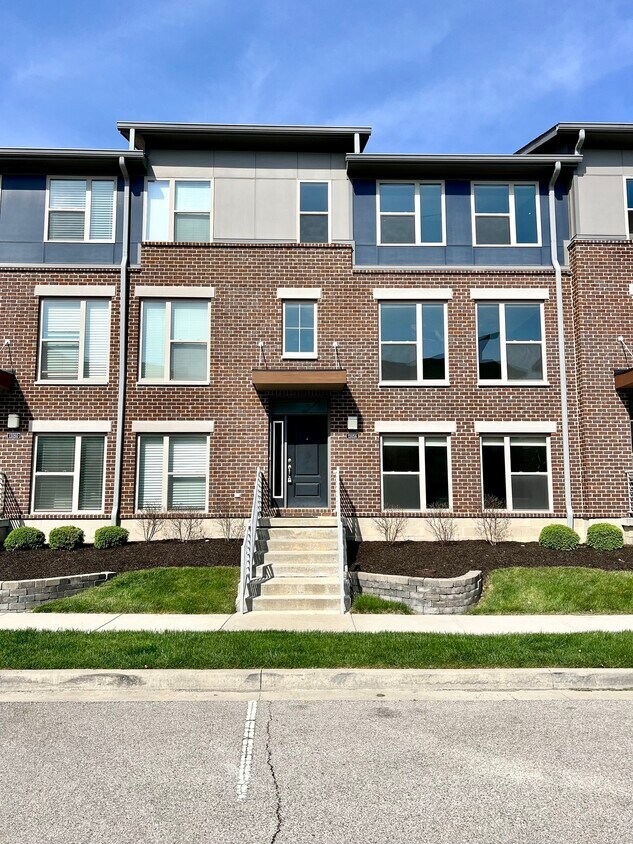 Primary Photo - 13056 Grand Vue Dr