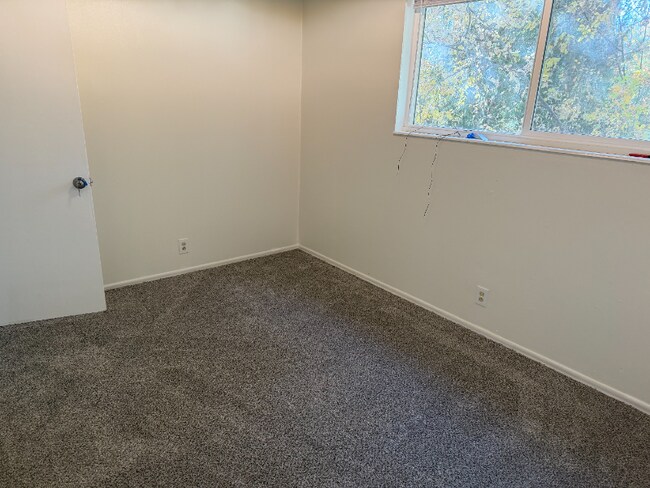 Foto del edificio - 831 E Stratford Ave