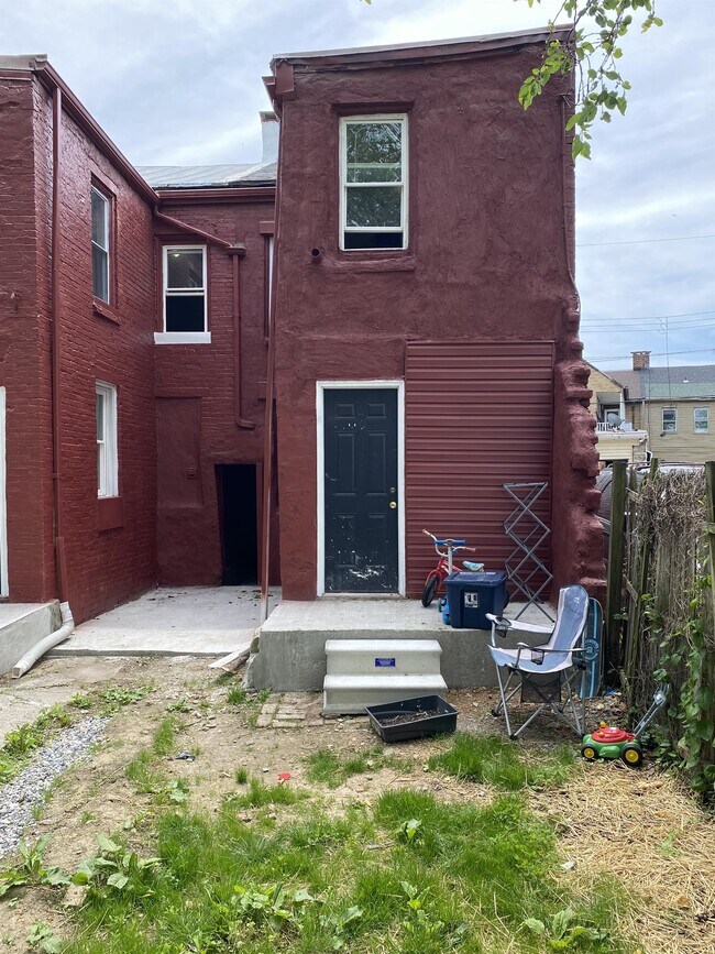 Foto del edificio - 229 Franklin Way