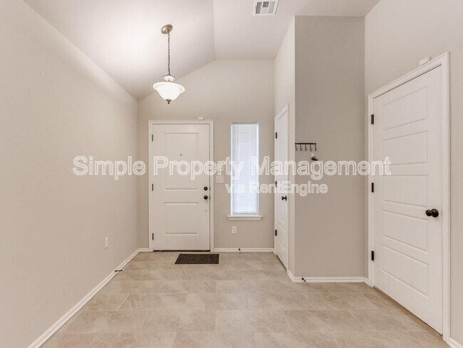 Foto del edificio - 4700 Crystal Hill Dr