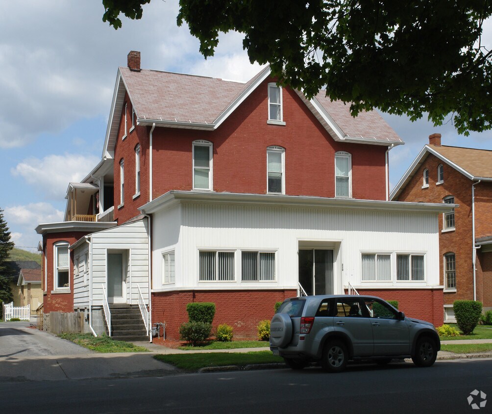 210 N 2nd St, Clearfield, PA 16830 Apartments in Clearfield, PA