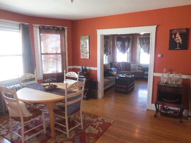 Building Photo - Brighton Center 2 bed available April 1st