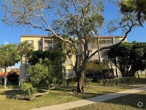 Building Photo - 1810 N Lauderdale Ave