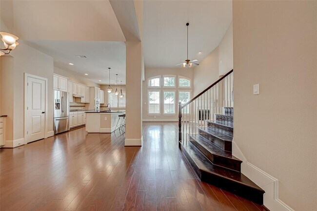 Building Photo - 10323 Hatcher Dr