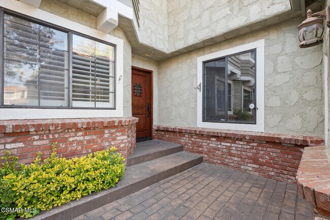 Foto del edificio - 29723 Strawberry Hill Dr