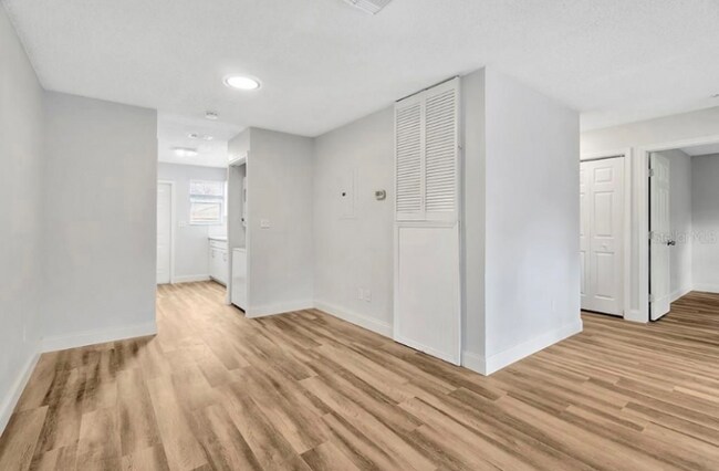 Foto del edificio - 15594 58th St N