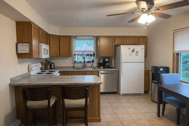 Building Photo - 21355 Sierra Dr