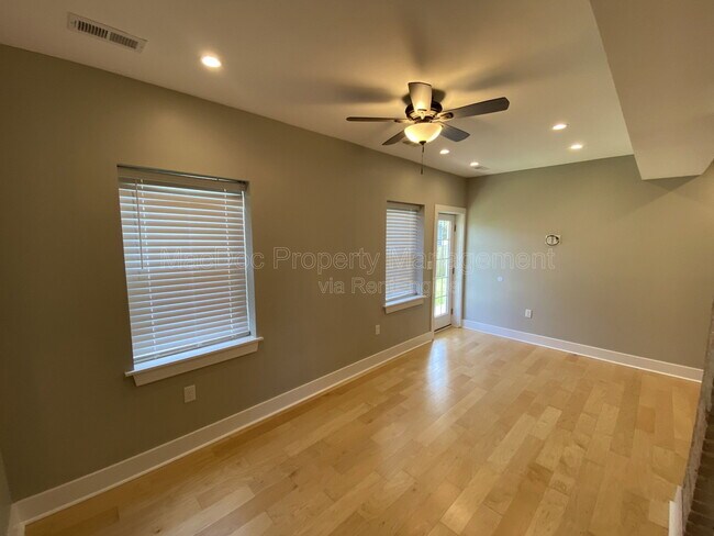 Foto del edificio - 1115 Winchester St
