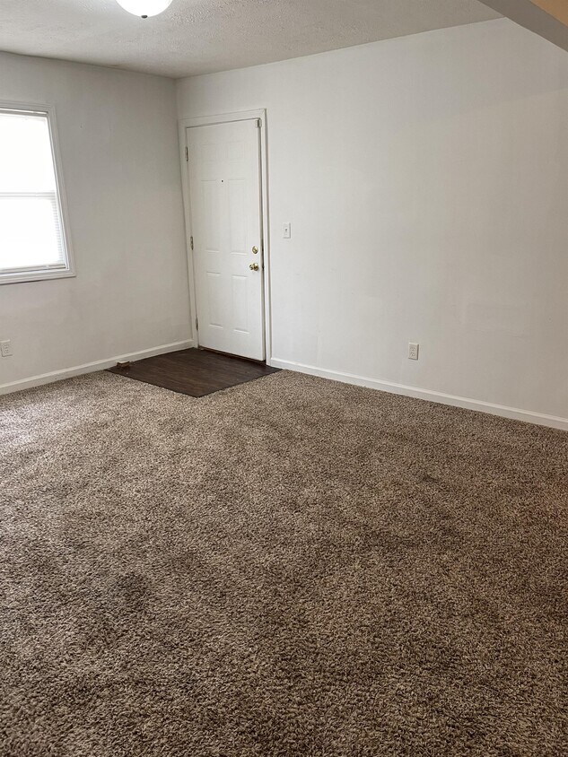 2110 Bradley Ct Unit 3, Springfield, IL 62703 Apartment for Rent in