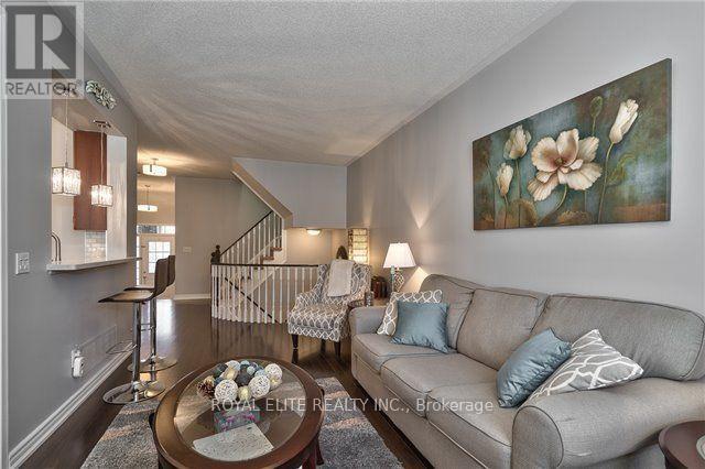 Building Photo - 3883 Stardust Dr