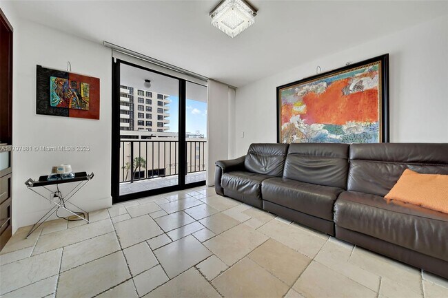 Foto del edificio - 2625 Collins Ave