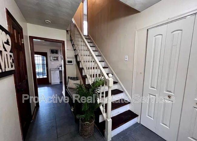 Building Photo - 4505 Mallard Crescent