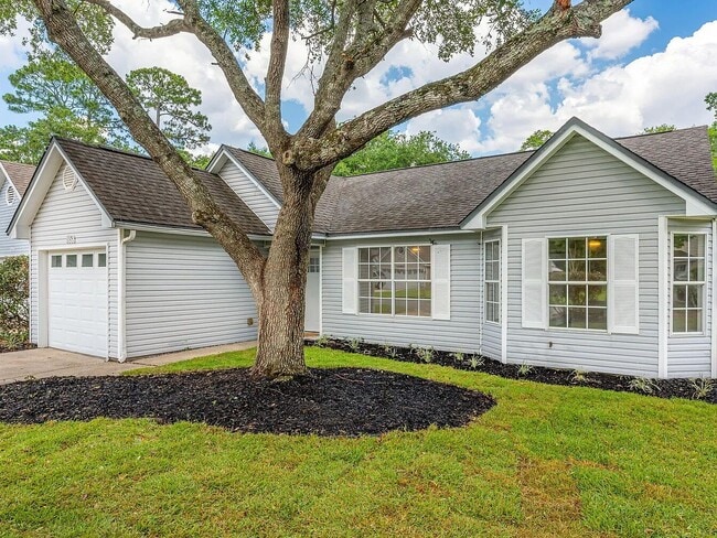 Foto del edificio - 1053 Emerald Ln