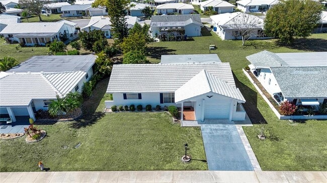 Foto del edificio - 802 Buttonwood Dr