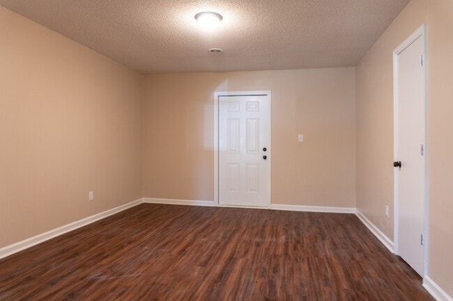 Building Photo - 2708 E Antler Dr
