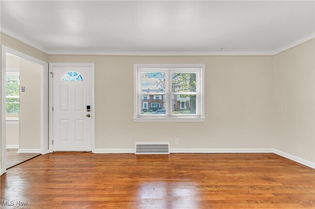 Foto del edificio - 21603 Hillgrove Ave