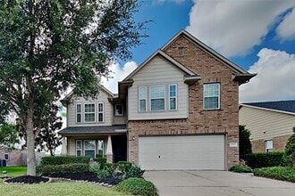 Building Photo - 17919 Royal Gate Ln
