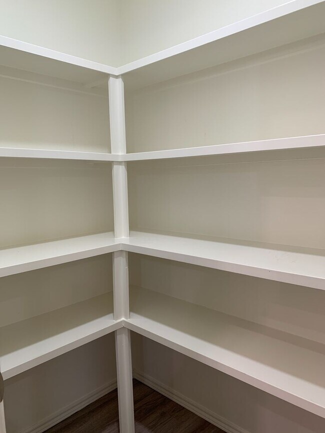 Foto del edificio - 12005 Essex Ave