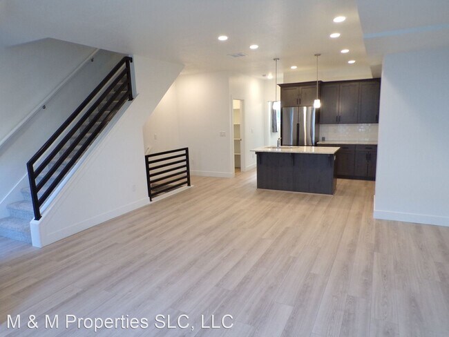 Foto del edificio - 3 br, 3 bath House - 142 E Amboise Ct #44